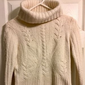 Ann Taylor White Merino Wool Blend Cable Knit Pull
